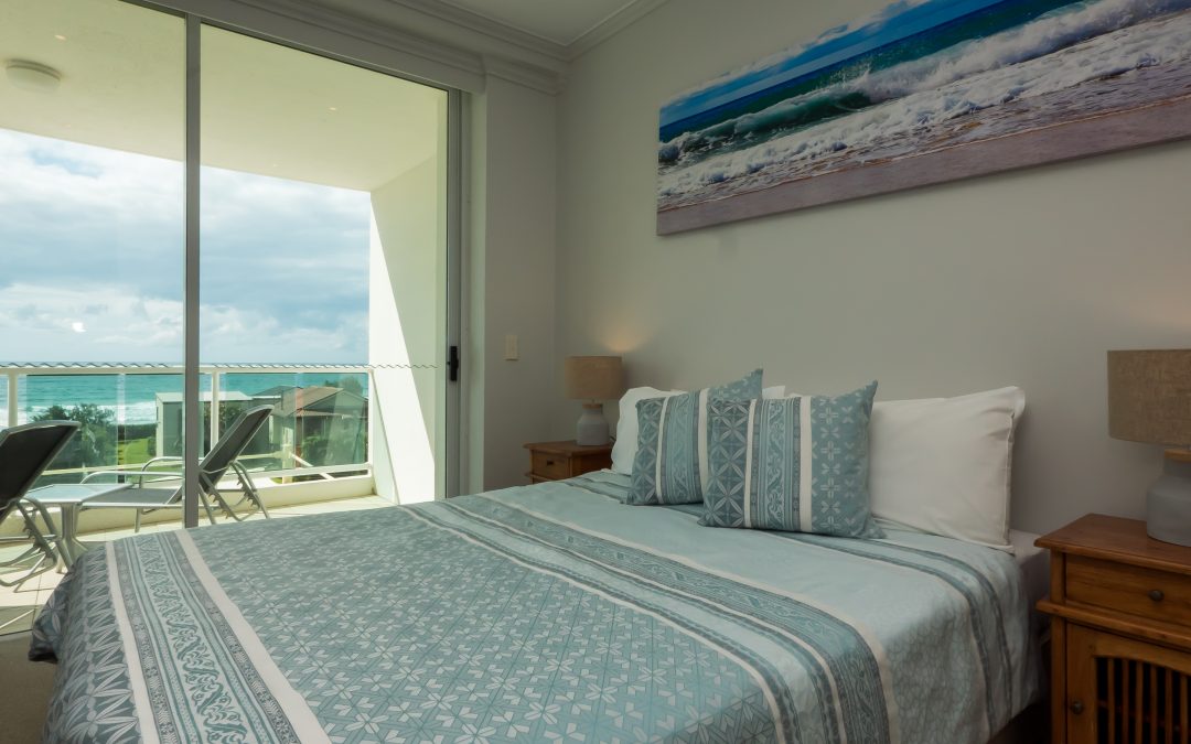 Have Stunning Ocean Views Over Main Beach with Pacific Views Resort!