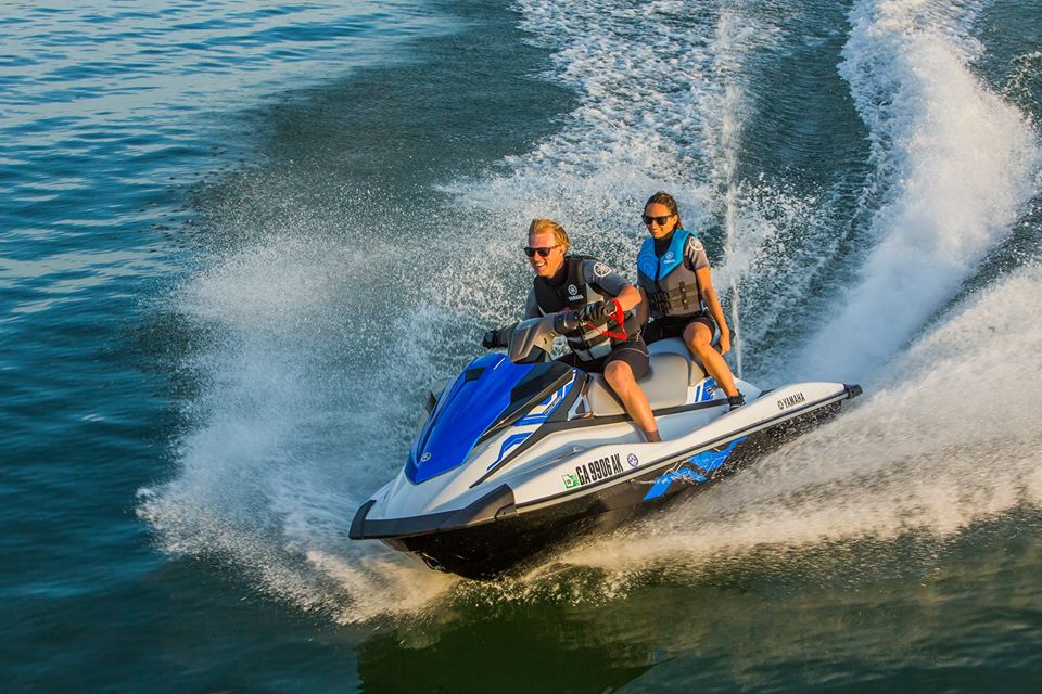 Locals Enjoy 25% Off All Tours at Gold Coast Watersports!